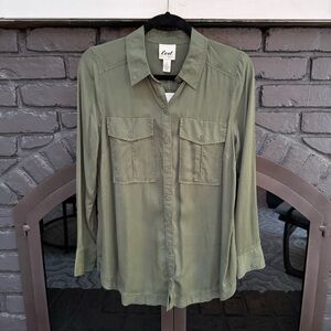 Luxe Essentials | Maternity Button Down NWT